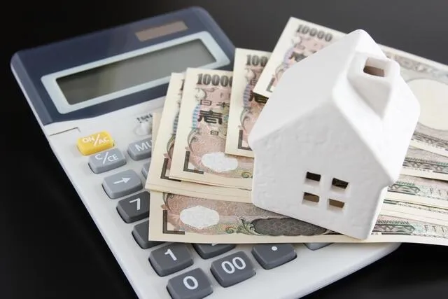 借金を抱えた家計の住宅ローン相談イメージ